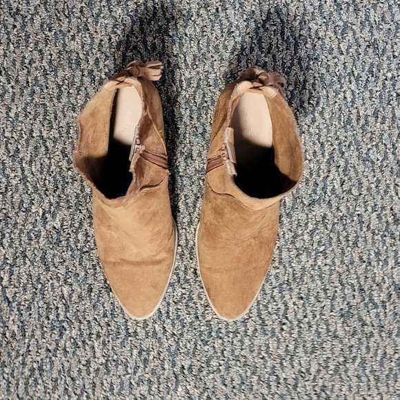 Universal Thread Women's Brown Suede Clare Tassel Heeled Bootie Size 8.5 - Picture 10 of 16